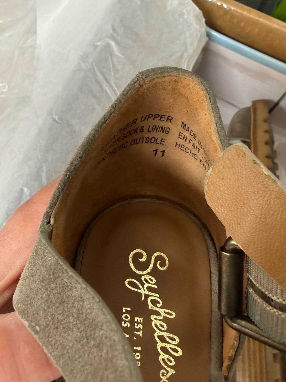 COPY - Seychelles Latch Key Lug Sole Suede Taupe Sandle - Picture 9 of 10
